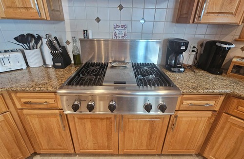 Schroon Lake House | Lakeside Retreat at Schroon Lake Spacious home with lakeside access and moorings