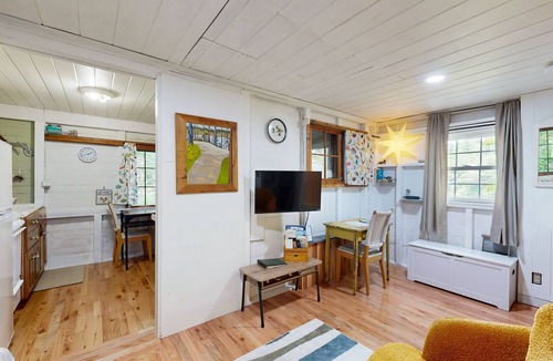 Boothbay Cabin | Lakeview Cabin with Private Deck, Grill, & Fireplace + Free WiFi - Close to Town