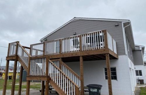 Geneva-on-the-Lake House | Lakeview Pet Friendly Retreat Near Wineries