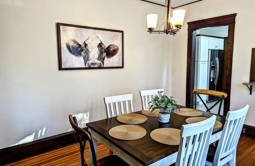 Chardon House | Lakeview Retreat Destination