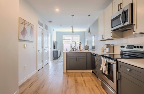 Ithaca Apartment | Landing | Amazing 1BD, Gym