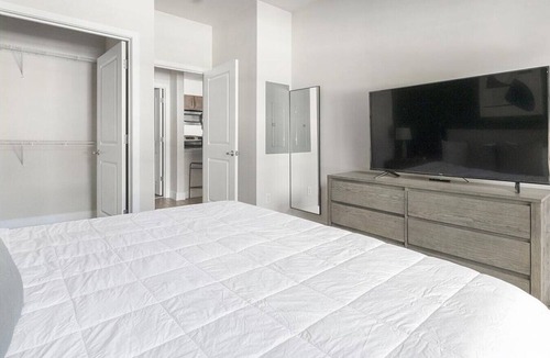 Simsbury Apartment | Landing at The Pointe at Dorset Crossing - 1 Bedroom in Downtown Simsbury