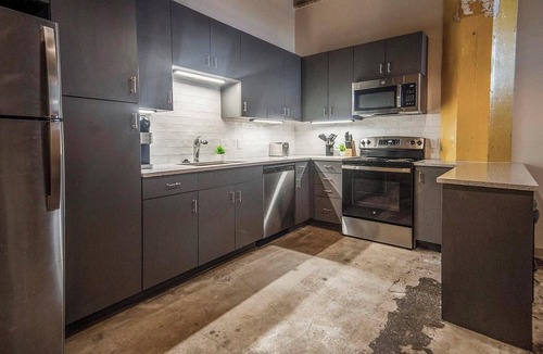 Uptown Apartment | Landing | Beautiful 1BD in Uptown