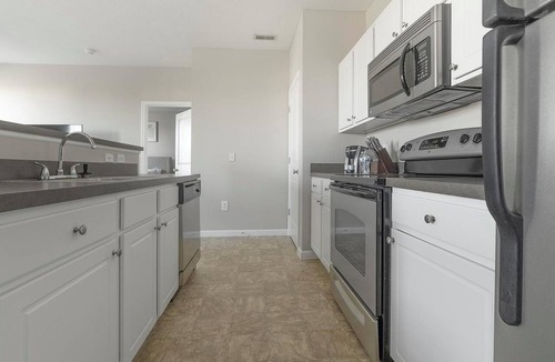 Canal Winchester Apartment | Landing | Beautiful 1BD, Pool, Clubhouse