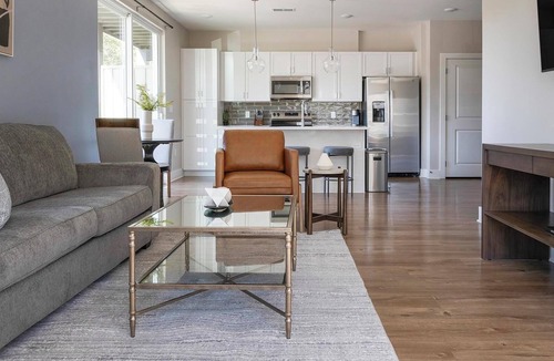 Oakwood Apartment | Landing | Chic 1BD, Clubhouse, Pool