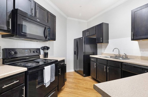 Del Mar Apartment | Landing | Chic 1BD, Clubhouse