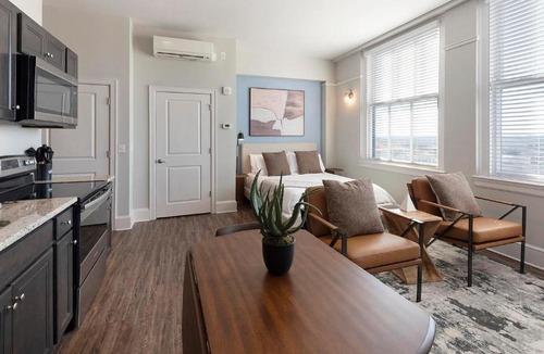 Spartanburg Apartment | Landing Chic Studio Gym