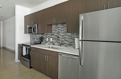Vickery Meadow Apartment | Landing | Incredible 1BD, Gym, Pool