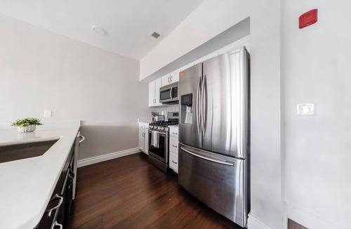 Little Italy Apartment | Landing | Incredible 2BD, Gym