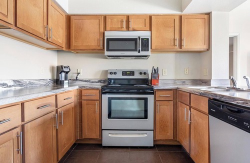 Jenks Apartment | Landing | Incredible 2BD, Gym, Clubhouse