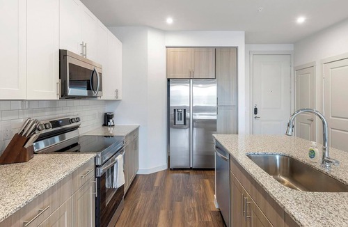 Fate Apartment | Landing | Incredible 2BD, Clubhouse, Gym