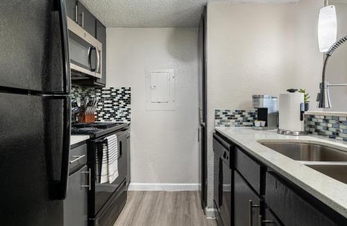 North Arlington Apartment | Landing Modern 1BD Pool