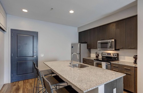 Grove City Apartment | Landing | Modern 1BD, Yoga Studio, Gym