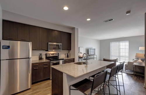 Grove City Apartment | Landing | Modern 1BD, Yoga Studio, Gym