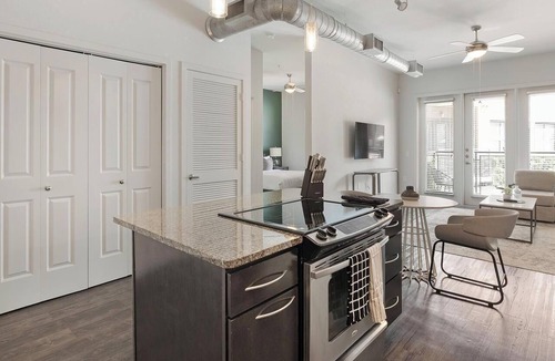 Dallas Design District Apartment | Landing | Modern Studio, Clubhouse, Gym