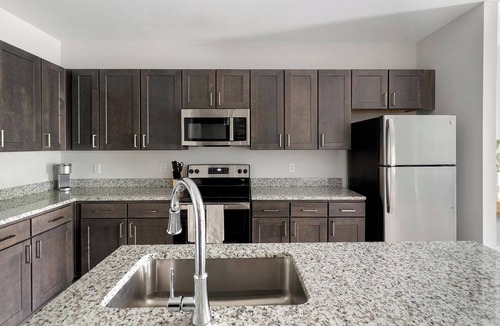 Knoxville Apartment | Landing | Stunning 1BD, Gym