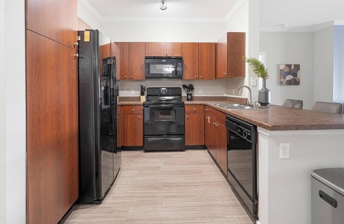 Del Mar Apartment | Landing | Stunning 2BD, Clubhouse