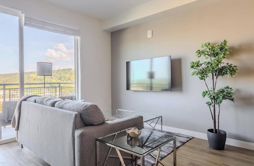 Ithaca Apartment | Landing | Stylish Studio, Gym