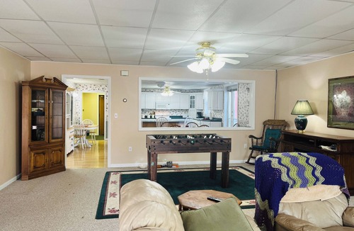 Berlin Apartment | Large 3BR/2BA, Best NH Skiing/SkiDoo, Main St, Berlin, Huge Dining Area, 68" TV