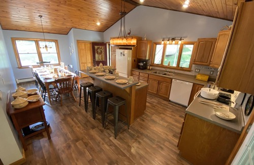 Weedville House | Large, 4 BR (1 King, 2 Queens), 2 Bath, Recently Renovated