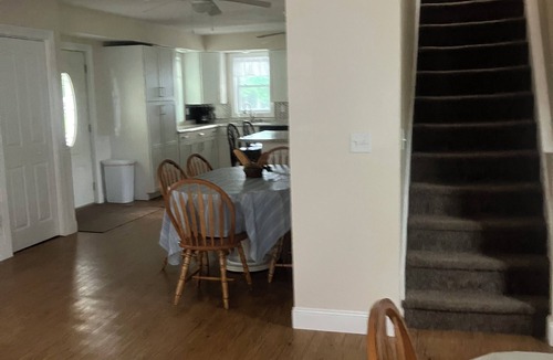 Albion House | Large Country home near Lake Erie, fishing, beaches, skiing, golf & more.