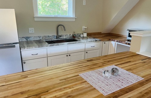 Cape Porpoise House | Large Custom Home with Hot Tub, Fully Air Conditioned with Separate En-suite