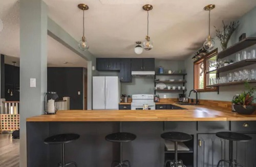 Bloomfield House | Large Home