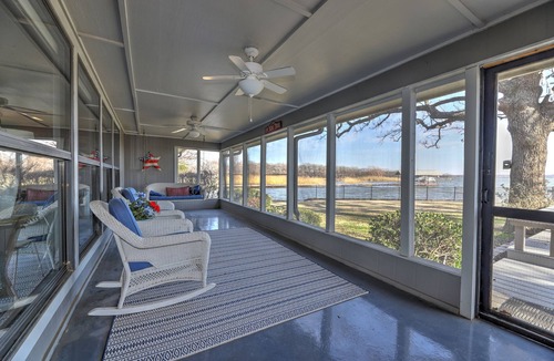 Azle House | Large Lakefront on Eagle Mountain Lake