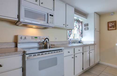 Ellsworth House | Large Open Concept 1BR/1Bath w Full Kitchen