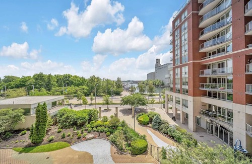 Bathurst Quay Condo | Large Spacious 1 Bed/2 Bath Right on Waterfront!