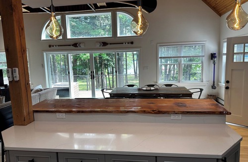 Naples House | LARGE Waterfront Sandy Bottom Lake House on Brandy/Long Lake