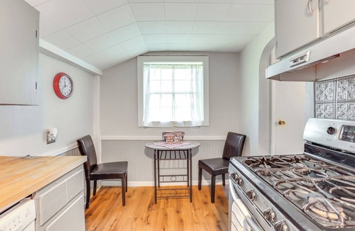Ravenna House | Large Yard & Fire Pit: Pet-Friendly Ravenna Home!