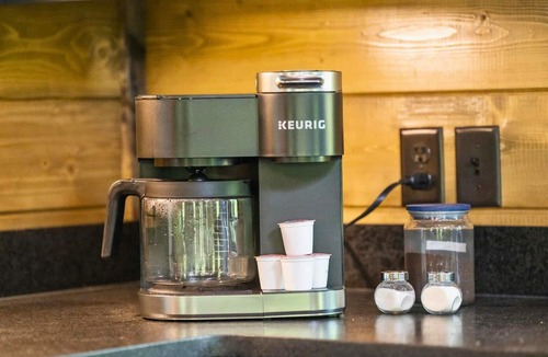 Broken Bow Cabin | Latitude Adjustment Cabin: Poolside Family Getaway