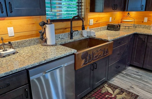 Walland Cabin | Lazy Bear Lodge | Luxurious, Hot Tub, Theater Room & Expansive Decks