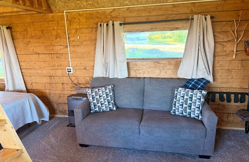 Ninilchik Cabin | Lazy Moose Cabin on the Cook Inlet. Basecamp for all your Alaskan Adventures!