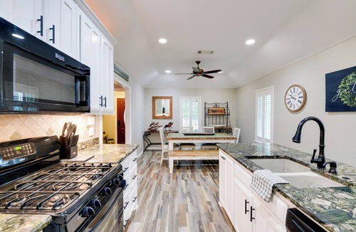 Granbury House | 'Leaping Toad Ranch' ~ 9 Mi to Lake Granbury!