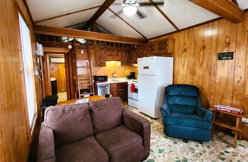 Grove Resort | Lee's Grand Lake Resort Cabin 4