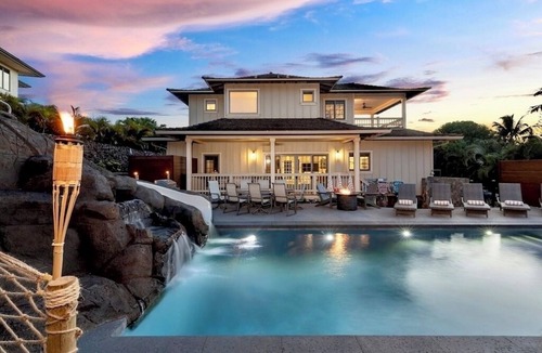 Napili House | Legendary Estate 50 Steps to Maui’s Best Beach! New! 5 Bedroom, Pool With Slide!
