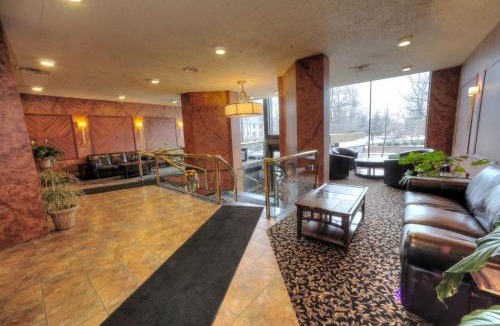 Allentown Hotel | Lenox Hotel and Suites