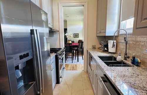 Highlands - Perkins Apartment | LexiLanka luxury apartment-Near LSU/Stadium, L'Auberge, downtown & airport