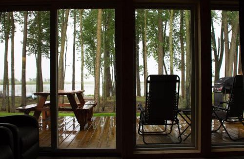 Au Gres House | Life's a Hoot