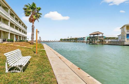 Rockport Apartment | Lighthouse Landing at Kontiki KC111