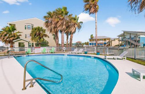 Rockport Apartment | Lighthouse Landing at Kontiki KC111