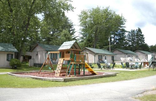 Lake George Resort | Lincoln Log Colony