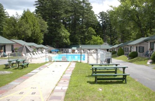 Lake George Resort | Lincoln Log Colony