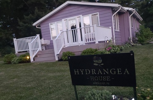 North East Cottage | Little slice of Heaven experiencing Lake Erie - private beach access