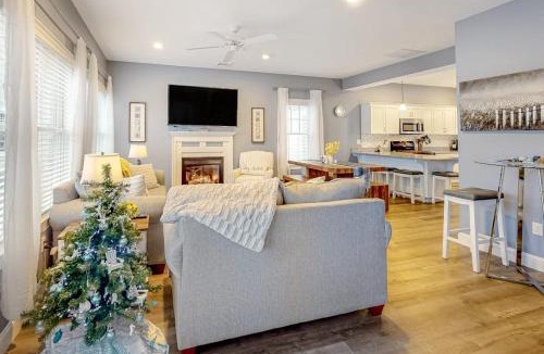 Arundel House | Little Spruce Cottage