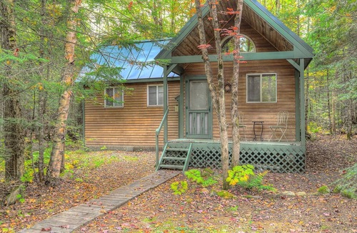 Rangeley House | LLR Guest House - Adorable guest cottage - perfect for overflow when renting Loon Lake Retreat!