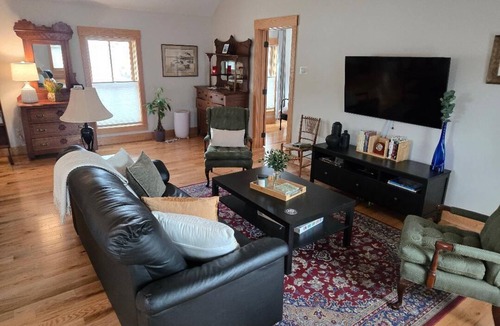 Peninsula Apartment | Located in beautiful/historic downtown Peninsula in the heart of a National Park