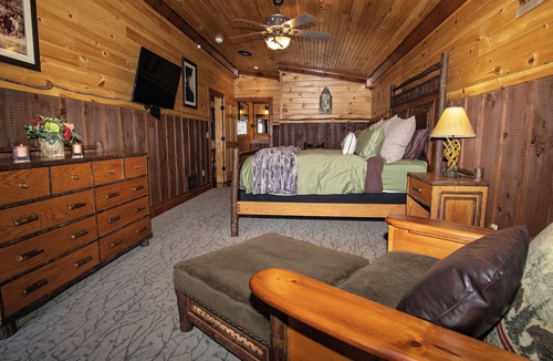Lake George Cabin | Lodges At Cresthaven
